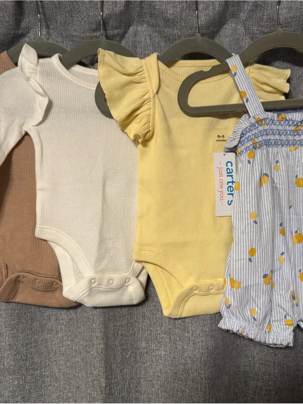 0-3m Bundle - Ruffle sleeves and Romper